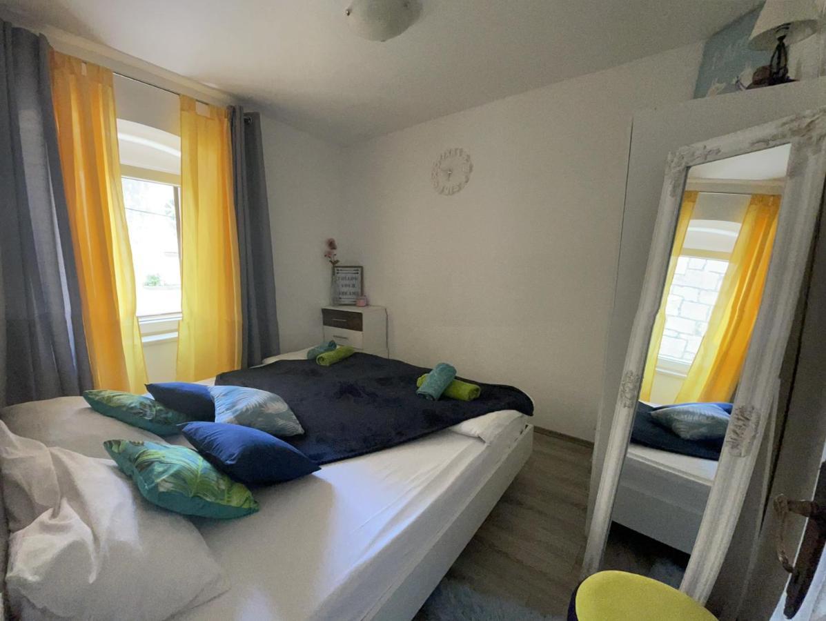 Apartment Chloe Traù Esterno foto